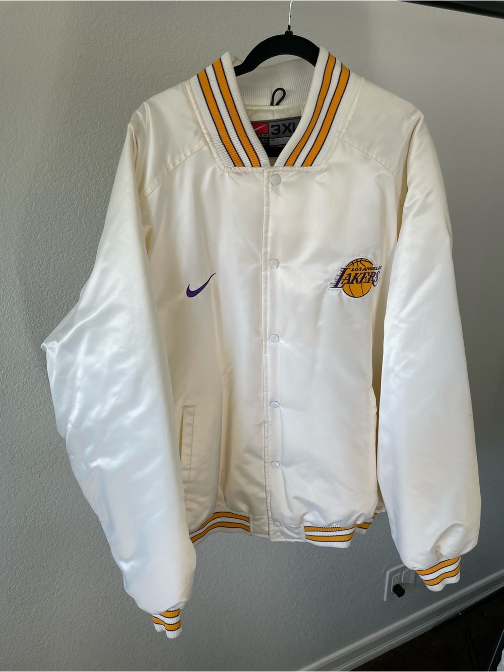Men’s Vintage Nike White Satin Lakers Logo Bomber Jacket